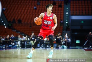 世界杯官方直播app下载-2年白打？郭艾伦遭诈骗金额近千万 他与广州签约2年&amp;年薪600万元