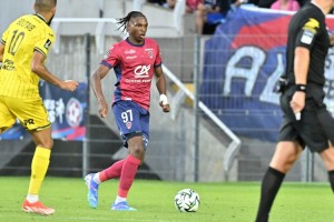 世界杯比赛在线观看软件-天空：雅凯倾向于加盟切尔西，俱乐部间的谈判正在继续