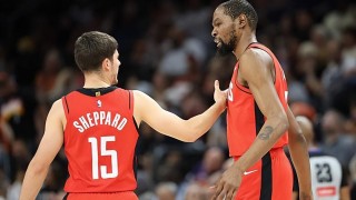 世界杯赛事观看入口-防守硬度明显提升了！火箭后场新星能否保持这样的侵略性呢？