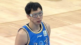 世界杯高清直播平台-22-0逆转，北京男篮两连胜，后场双核合砍62+15，周琦罚球10中6