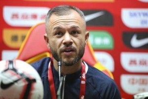 世界杯手机直播官网下载-菲律宾队长：中国队缺少3万球迷支持会更好对付